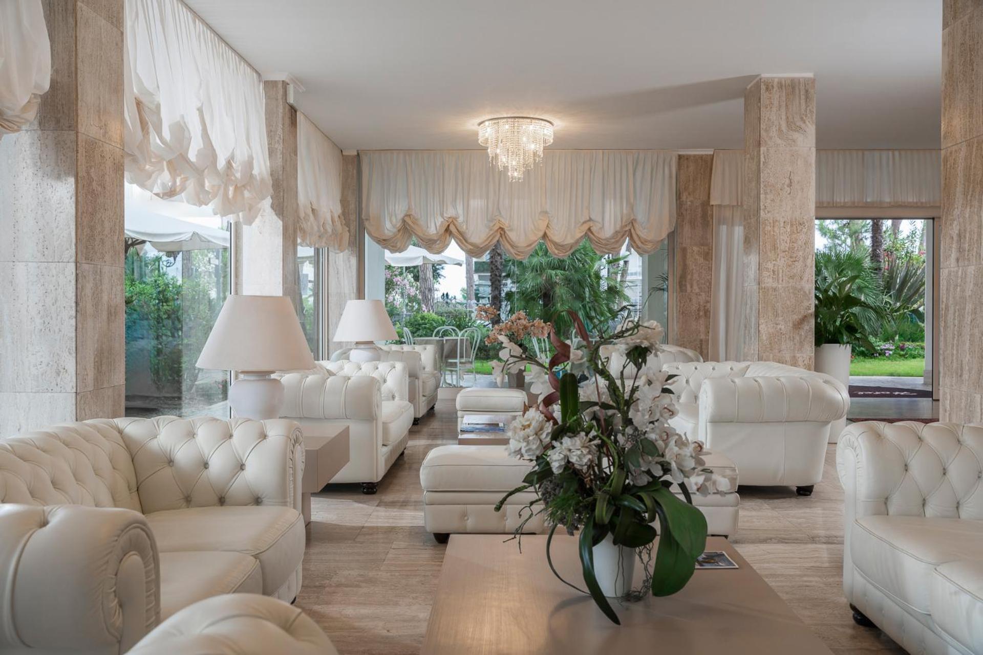 Plaza Hotel 3*