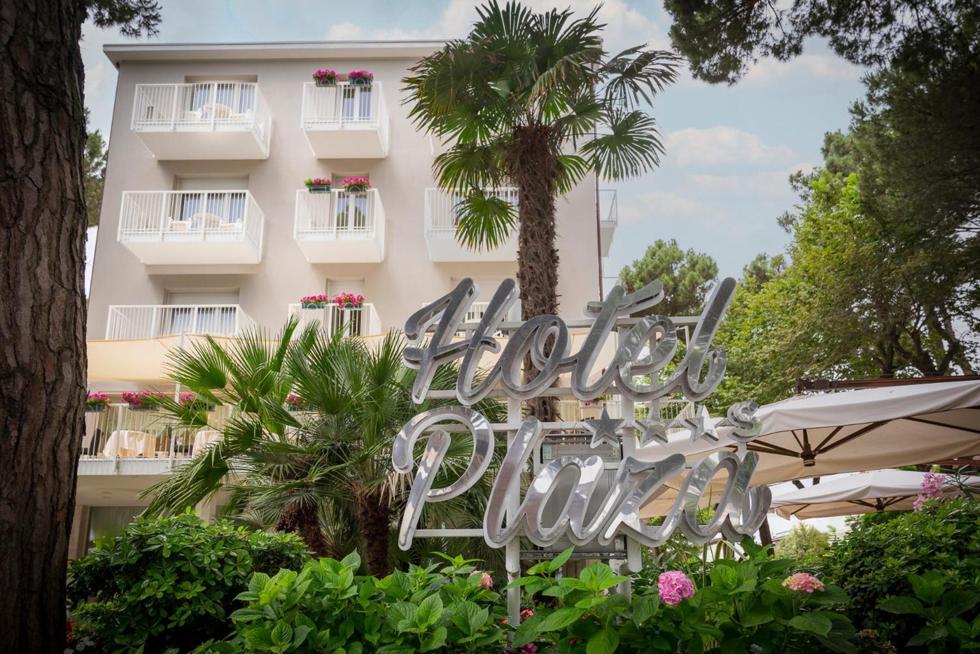Plaza Hotel 3*
